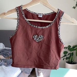 Croped tank tok